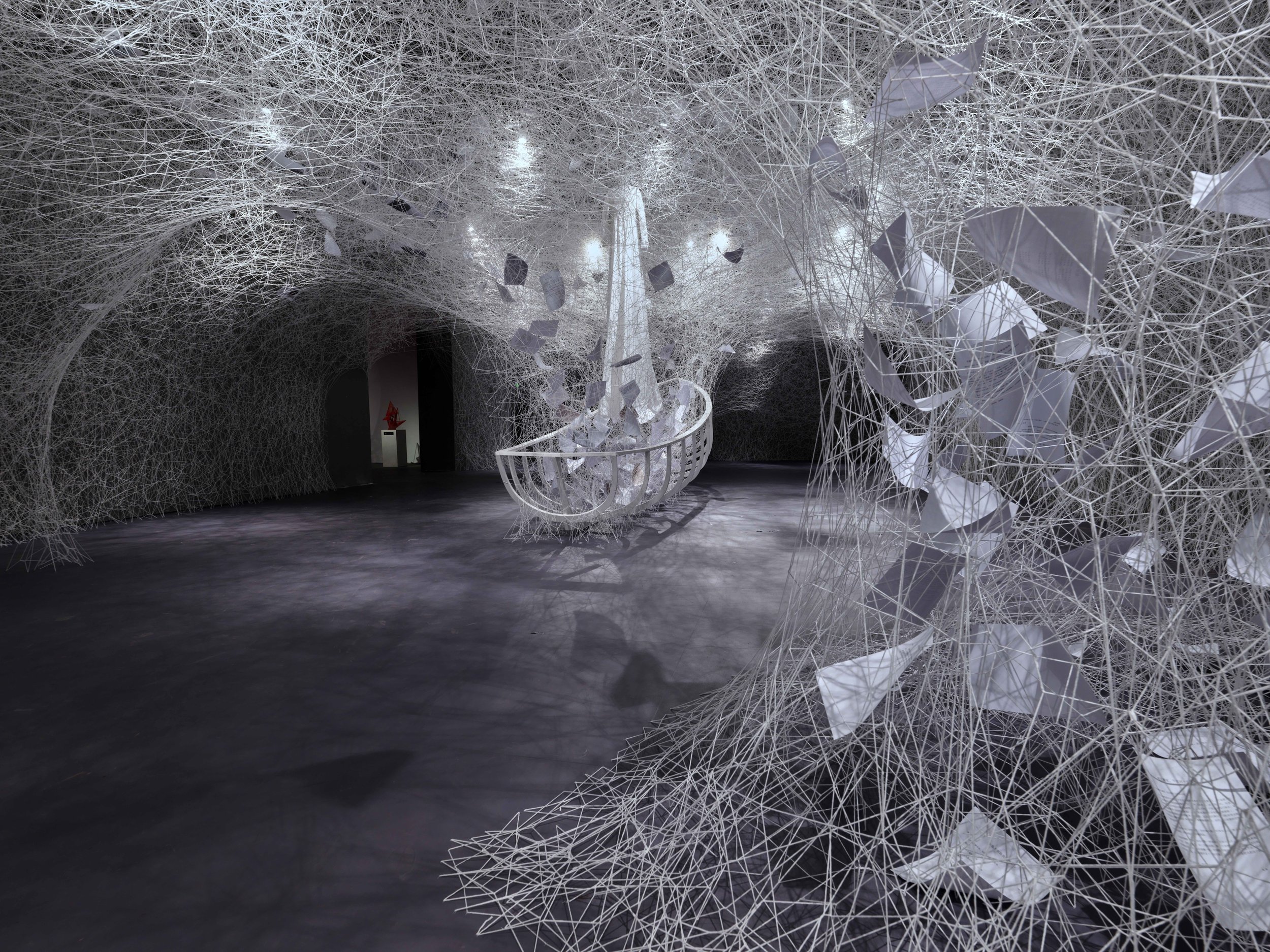 CHIHARU SHIOTA–塩田千春
